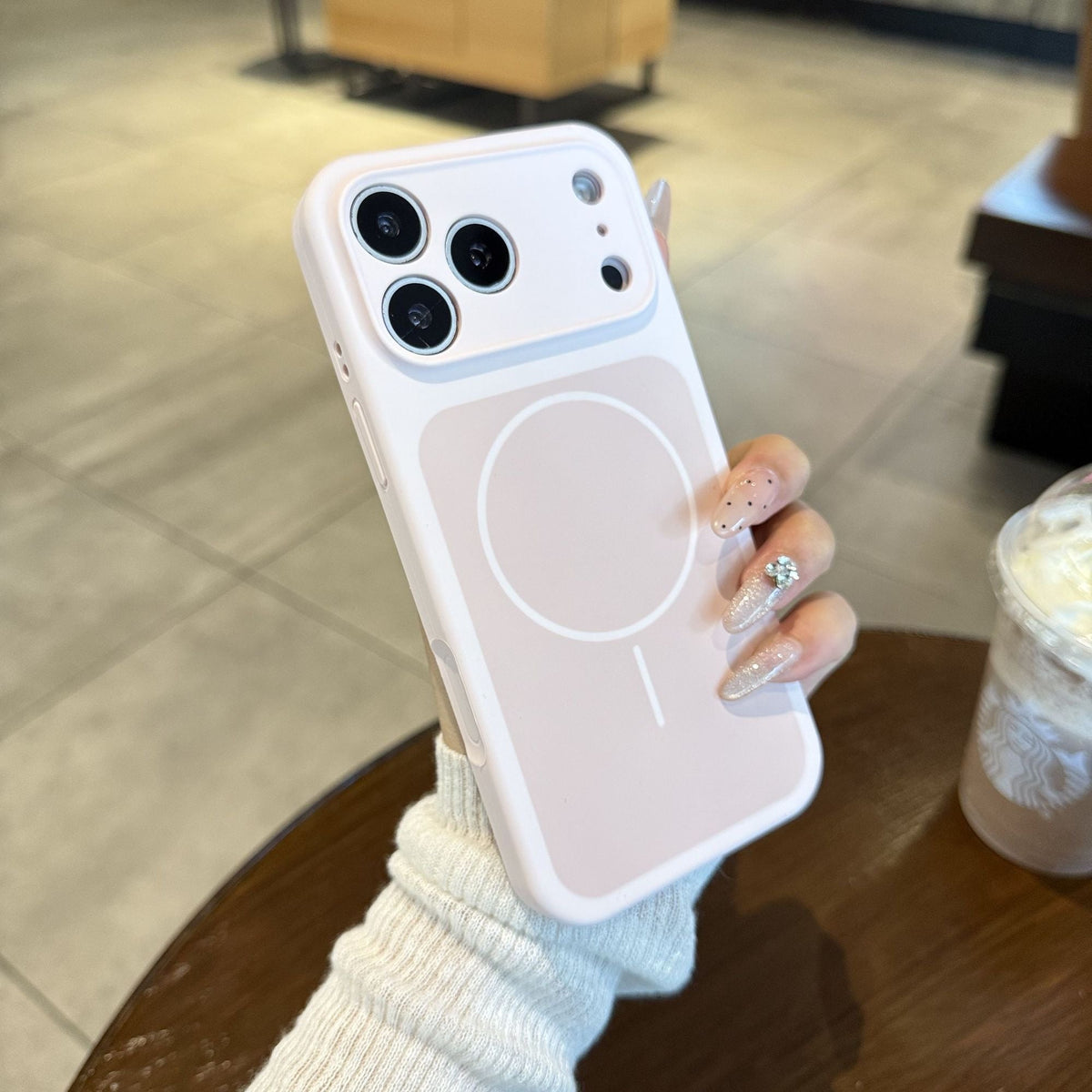 Thin magnetic closure Case For IPhone