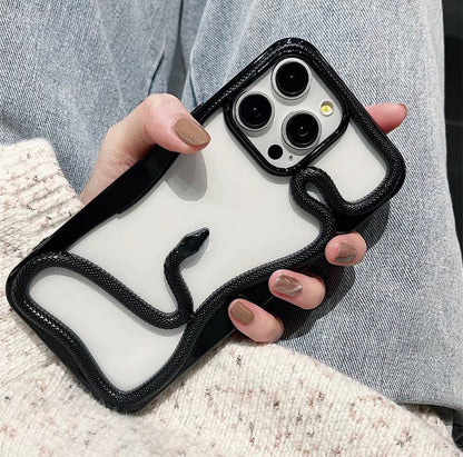 Snake Cutout Case – iPhone 16/15/13/12 Trend Style