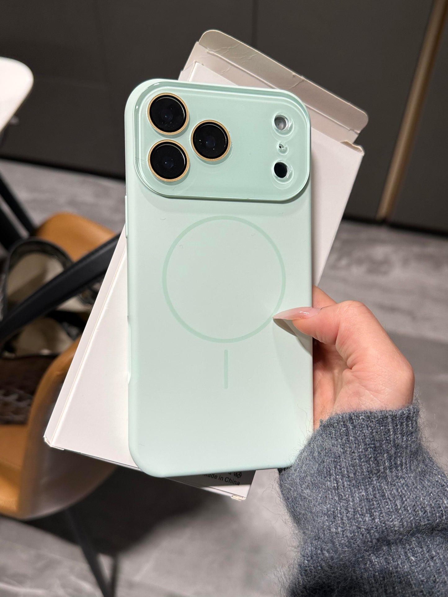 ( MagSafe ) Silicone Case with Lens Cover